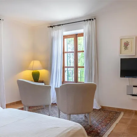 Llenaire Otel 3*