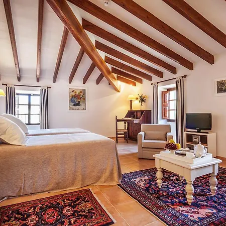 Llenaire Otel 3*